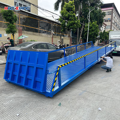 1 मीटर ऊंची गार्डरील मोबाइल डॉक रैंप लोडिंग डॉक रैंप फोर्कलिफ्ट के लिए