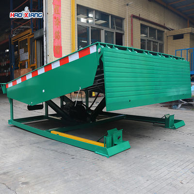 Cargo Warehouse Dock Leveler Push Button Truck Level Dock Green
